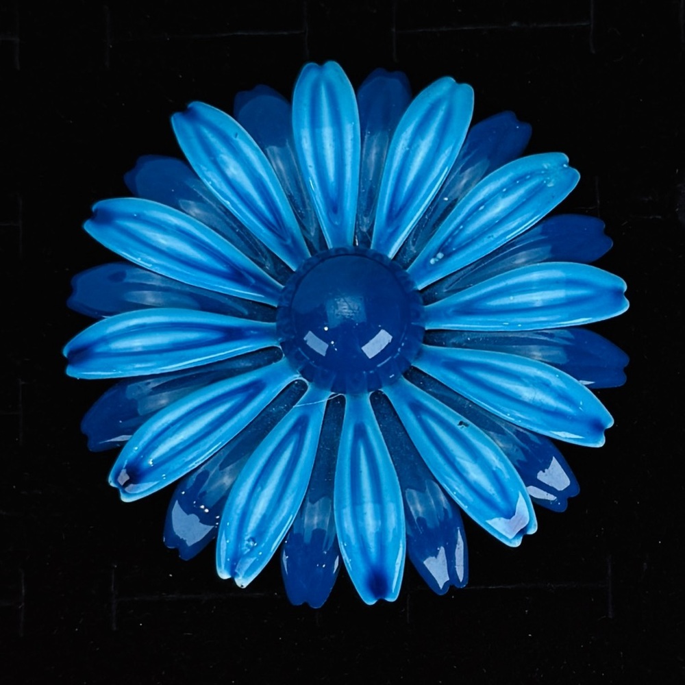 Vintage Blue and Light Blue Large Flower Brooch - Picture 3 of 9